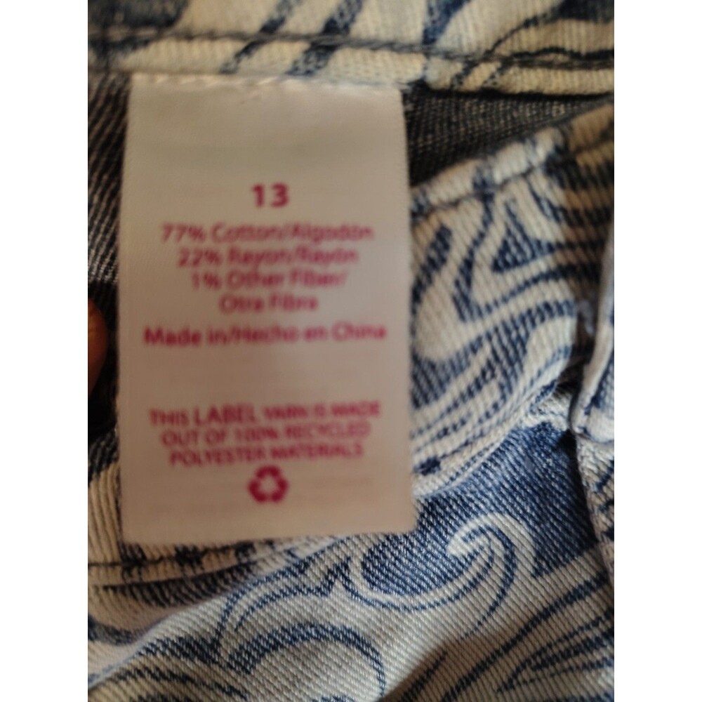 NB NWT High Rise Swirl Print Denim Shorts - frayed hem w/ 1" slits on the sides - Picture 6 of 11